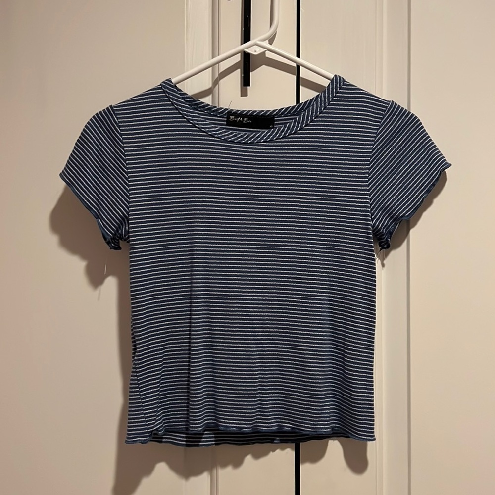 BRIT&BRI Size XS Navy Blue Striped Short Sleeve Tee